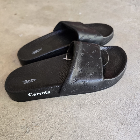 Black Slides FAUX Leather by Anwar Carrot - Picture 2 of 4